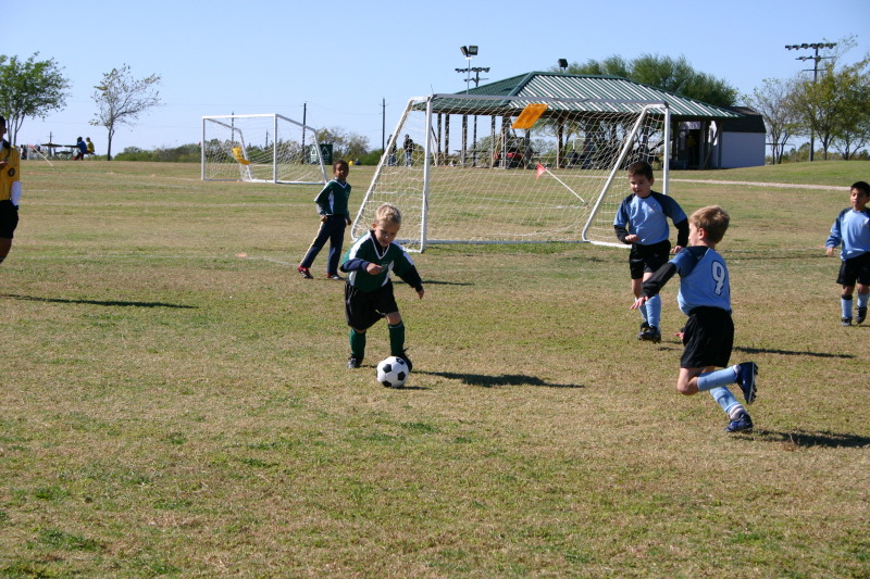 2006/11(November)/Soccer-TigerSharks-Chance/800x600_2006-11-11-TigerSharks-soccer-28-Chance-Brandon-Paul.JPG