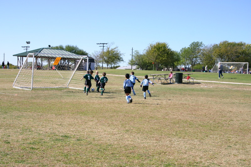 2006/11(November)/Soccer-TigerSharks-Chance/800x600_2006-11-11-TigerSharks-soccer-44-Sam-Matthew-Jonathon.JPG