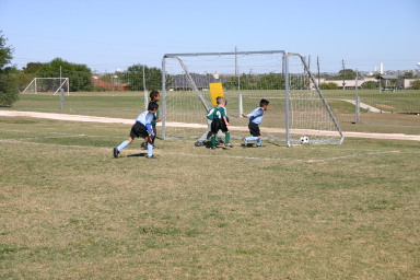 2006-11-11-TigerSharks-soccer-07-Juan-Sam.JPG