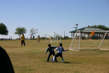 2006-11-11-TigerSharks-soccer-41-Juan.JPG