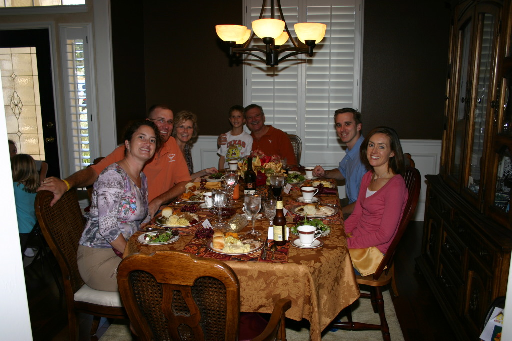 2006/11(November)/Thanksgiving/1024x768_2006-11-23-ThanksGiving-15-Suzi-Travis-Janeen-Vale-Jim-Josh-Heather.JPG