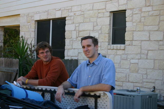 2006/11(November)/Thanksgiving/640x480_2006-11-23-ThanksGiving-09-Justin-Josh.JPG