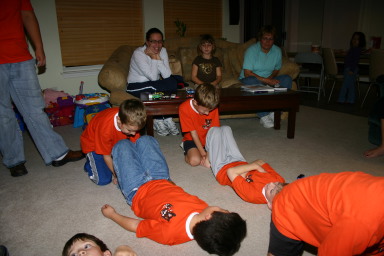 2006-11-14-TigerScouts-Den1-05-situps.JPG