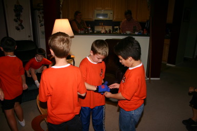 2006-11-14-TigerScouts-Den1-18-glove-gum-game.JPG