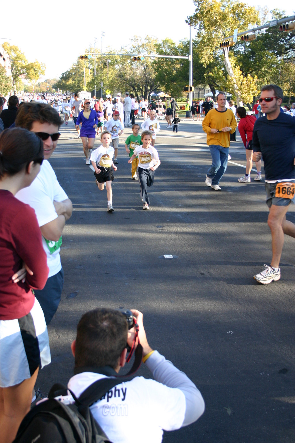 2006/11(November)/TurkeyTrot/1024x768_2006-11-23-TurkeyTrot-20-Chance.JPG