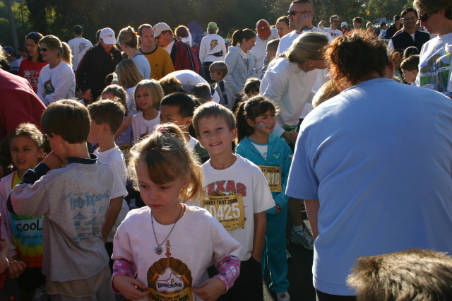 2006/11(November)/TurkeyTrot/640x480_2006-11-23-TurkeyTrot-04-Chance.JPG
