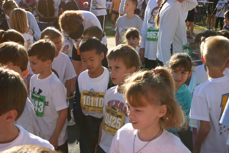 2006/11(November)/TurkeyTrot/800x600_2006-11-23-TurkeyTrot-03-Chance.JPG