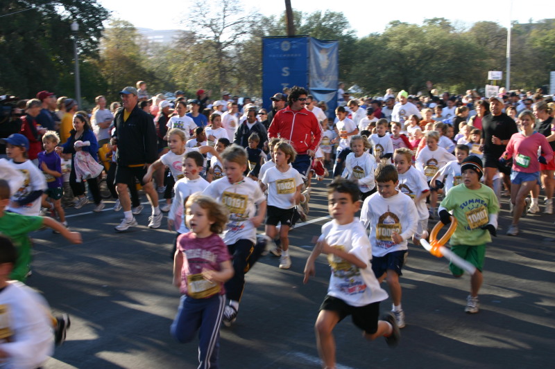 2006/11(November)/TurkeyTrot/800x600_2006-11-23-TurkeyTrot-12.JPG