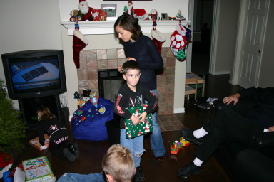 2006-12-25-Christmas-Day-12-Dax-Heather.JPG
