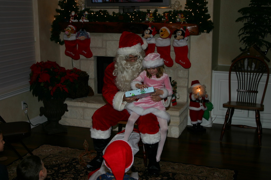 2006-12-24-Christmas-Eve-39-Santa-Kyla.JPG