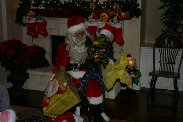 2006-12-24-Christmas-Eve-34-Santa-Vale.JPG