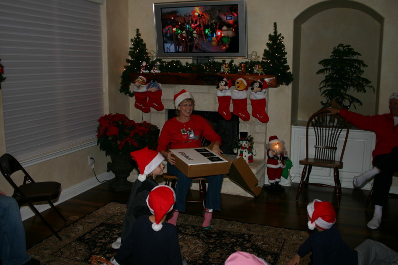 2006/12(December)/Christmas-Eve/800x600_2006-12-24-Christmas-Eve-20-Janeen-Vale.JPG