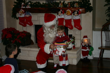 2006-12-24-Christmas-Eve-49-Santa-Ian.JPG