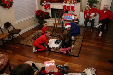 2006-12-24-Christmas-Eve-86-Chance-Dax-Kyla-Vale-Janeen-Jim.JPG