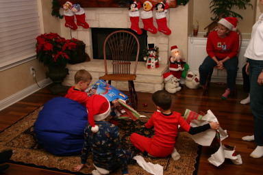 2006-12-24-Christmas-Eve-88-Chance-Vale-Dax-Janeen.JPG