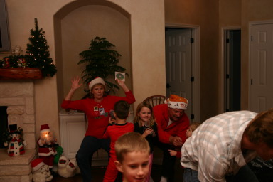 2006-12-24-Christmas-Eve-98-Janeen-Dax-Chance-Kyla-Jim-Ian.JPG