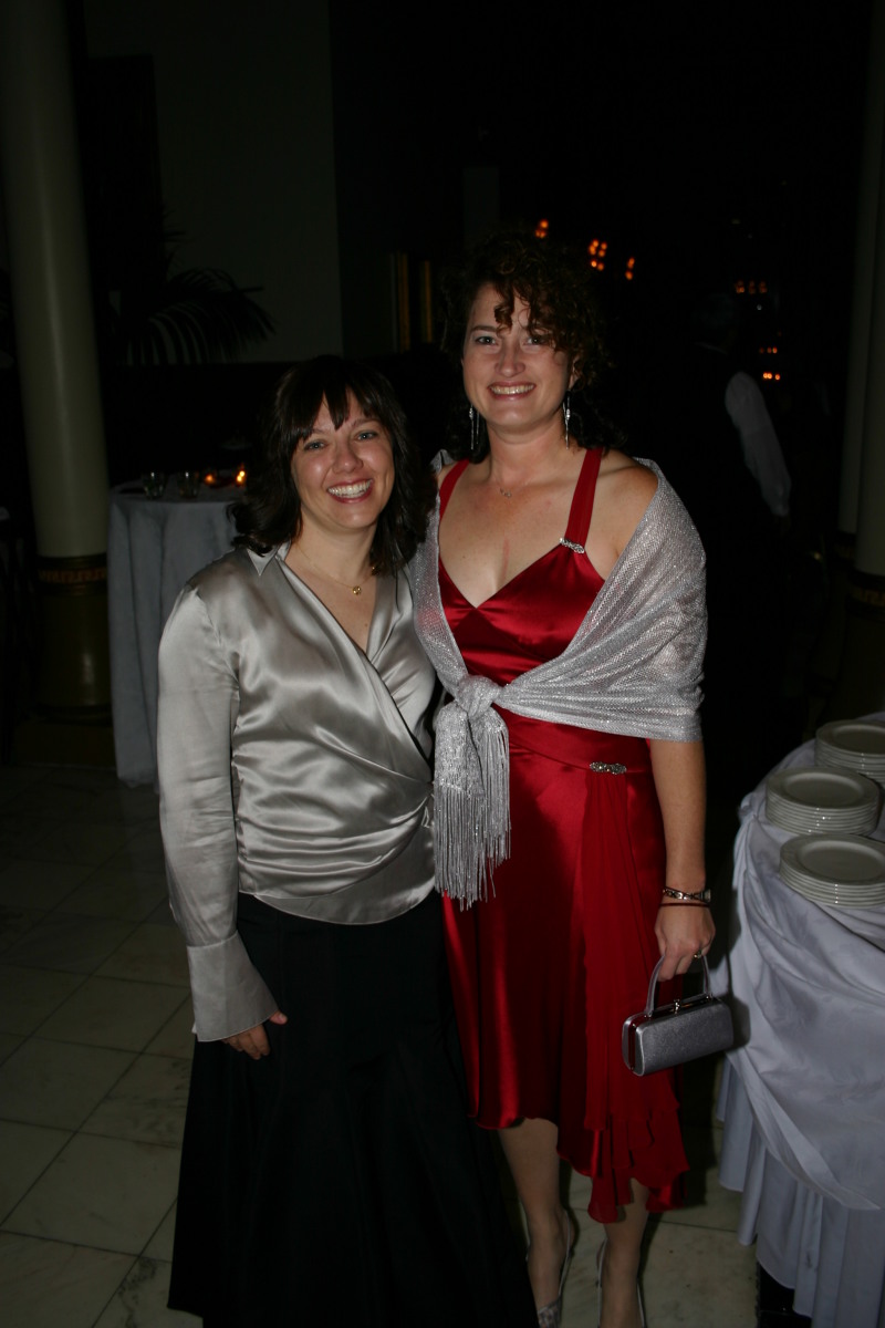 2006-12-09-Motive-Xmas-Party-11-Judith-Suzi.JPG