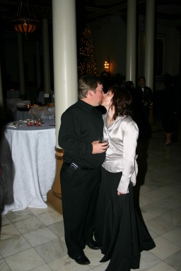 2006-12-09-Motive-Xmas-Party-7-Wes-Judith.JPG