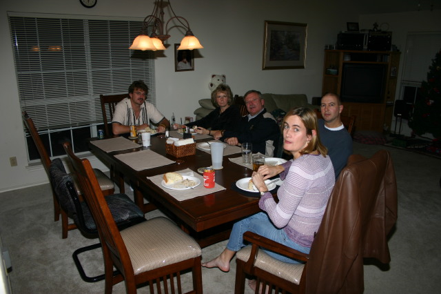 2006/12(December)/Pheasant-Pfeast/640x480_2006-12-10-Pheasant-Pfeast-04-Justin-Jim-Mike-Carla.JPG
