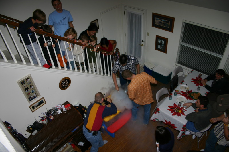 2006/12(December)/Pheasant-Pfeast/800x600_2006-12-10-Pheasant-Pfeast-08-Chance-Dax-Mark-Vale-Colton-Marlene-Case-Matt-Travis-Ren-Stacy-Stan-Justin-Heather.JPG