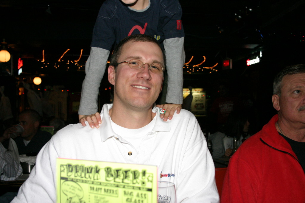 2006-12-23-SanAntonio-Dicks-last-resort-14-Travis.JPG