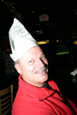2006-12-23-SanAntonio-Dicks-last-resort-07-Jim-I-eat-my-boogers-hat.JPG