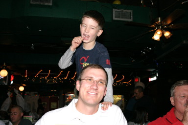 2006-12-23-SanAntonio-Dicks-last-resort-15-Travis-Dax.JPG