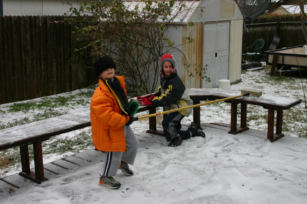 2007-01-16-Ice-Storm-Austin-2-Dax-Chance.JPG