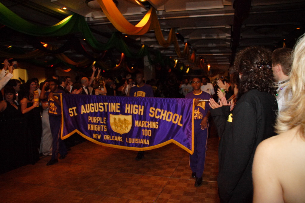 2007/01(January)/Coronation-Ball/1024x768_2007-01-13-Coronation-ball-75-parade.JPG