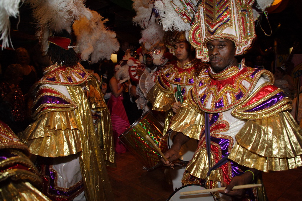 2007/01(January)/Coronation-Ball/1024x768_2007-01-13-Coronation-ball-92-parade.JPG