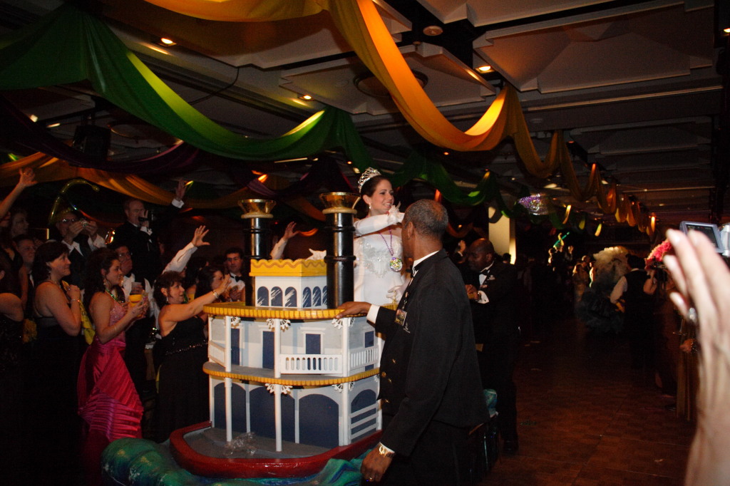 2007/01(January)/Coronation-Ball/1024x768_2007-01-13-Coronation-ball-95-parade.JPG