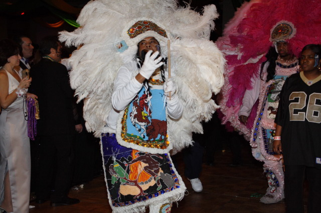 2007/01(January)/Coronation-Ball/640x480_2007-01-13-Coronation-ball-100-parade.JPG