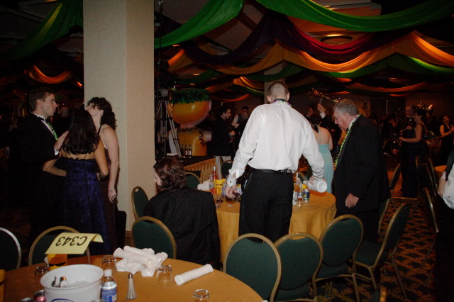 2007/01(January)/Coronation-Ball/640x480_2007-01-13-Coronation-ball-56-Travis-Randy-Ben-Kavita-Suzi-Marci.JPG