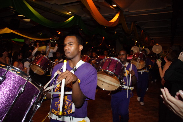 2007/01(January)/Coronation-Ball/640x480_2007-01-13-Coronation-ball-79-parade.JPG