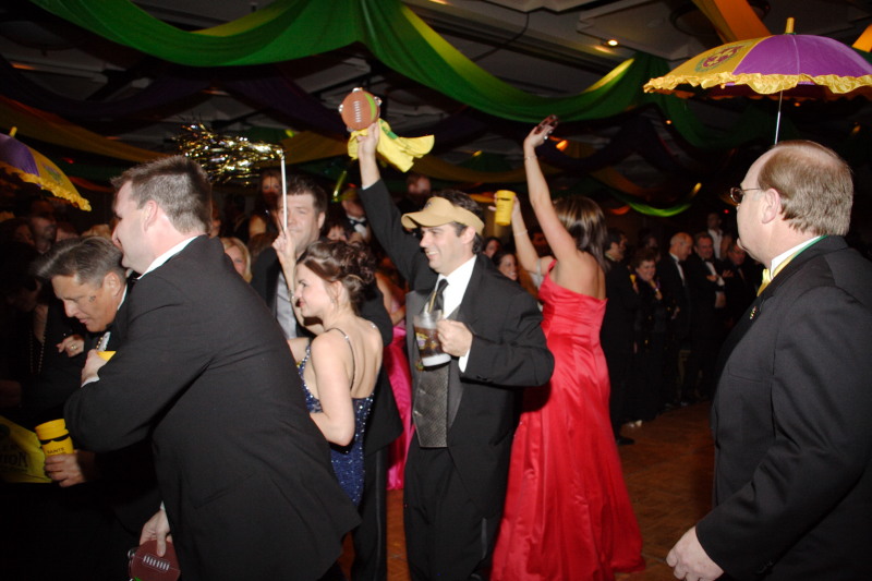 2007-01-13-Coronation-ball-104-parade.JPG