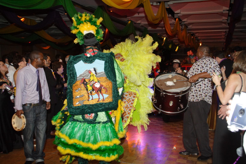 2007/01(January)/Coronation-Ball/800x600_2007-01-13-Coronation-ball-107-parade.JPG