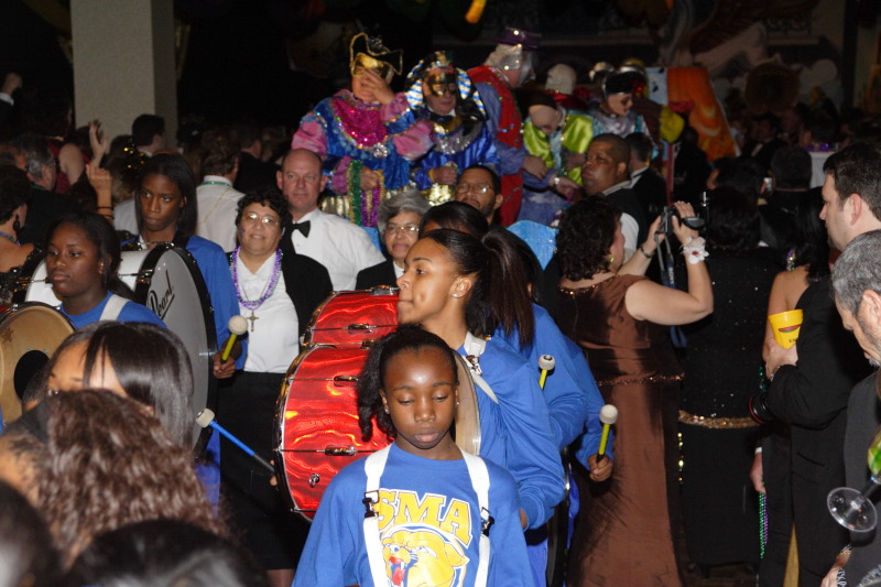2007/01(January)/Coronation-Ball/800x600_2007-01-13-Coronation-ball-117-parade.JPG