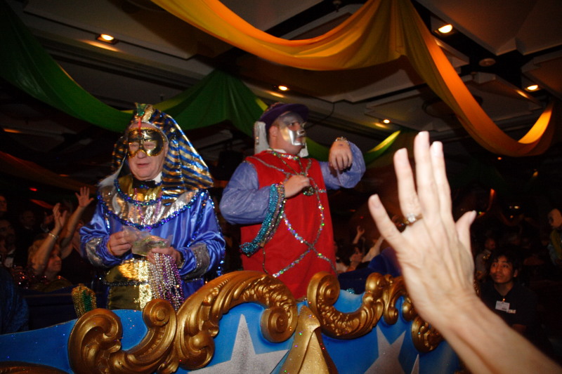 2007/01(January)/Coronation-Ball/800x600_2007-01-13-Coronation-ball-122-parade.JPG