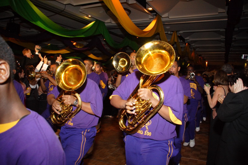 2007/01(January)/Coronation-Ball/800x600_2007-01-13-Coronation-ball-76-parade.JPG