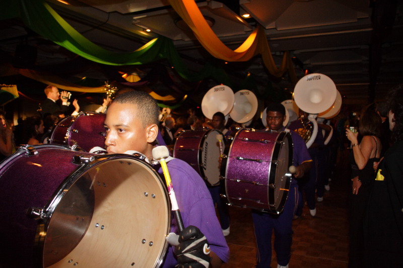 2007/01(January)/Coronation-Ball/800x600_2007-01-13-Coronation-ball-80-parade.JPG