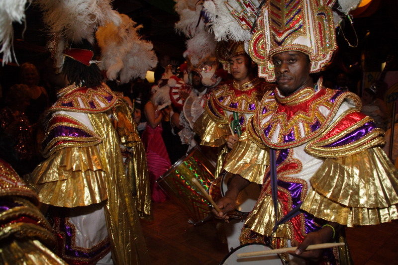 2007/01(January)/Coronation-Ball/800x600_2007-01-13-Coronation-ball-92-parade.JPG