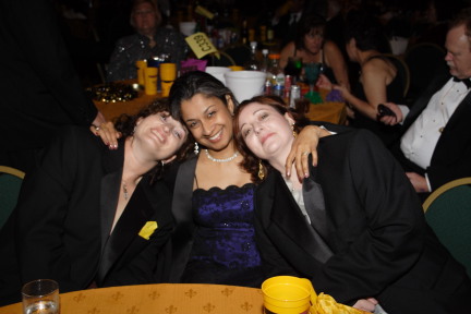 2007-01-13-Coronation-ball-70-Suzi-Kavita-Marci.JPG