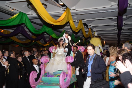 2007-01-13-Coronation-ball-86-parade.JPG