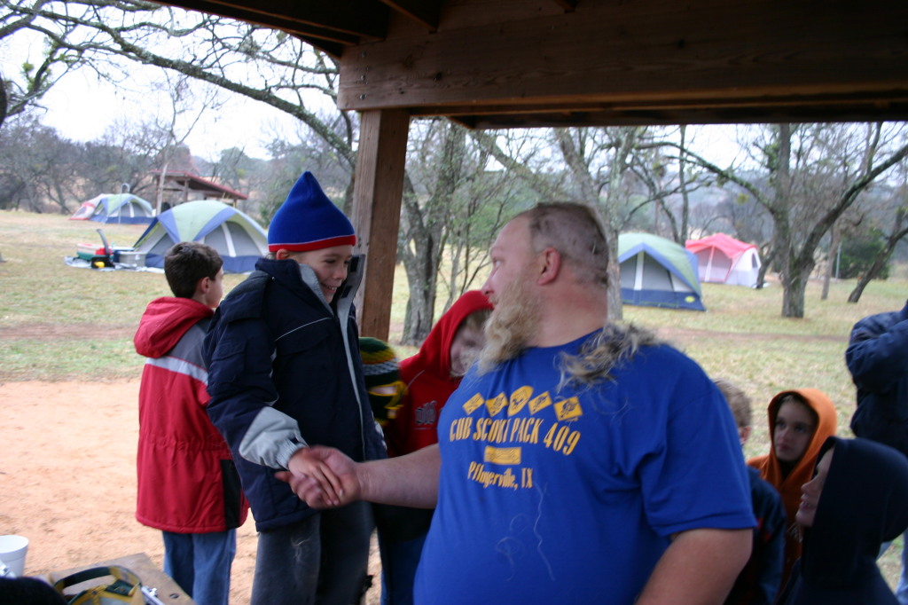 2007/01(January)/CubScout-Enchanted-Rock-camping/1024x768_2007-01-06-CubScout-Enchanted-Rock-camping-13-Jack-shaves-MattRobertson-head.JPG