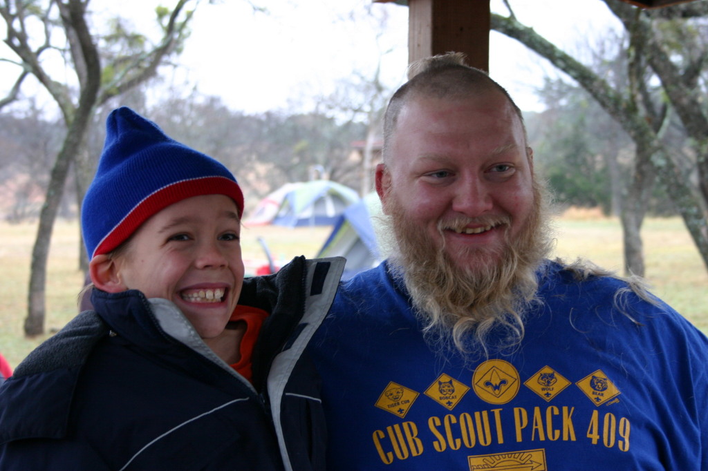 2007/01(January)/CubScout-Enchanted-Rock-camping/1024x768_2007-01-06-CubScout-Enchanted-Rock-camping-22-Jack-shaves-MattRobertson-head.JPG