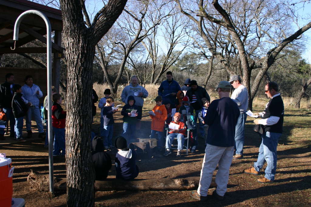 2007/01(January)/CubScout-Enchanted-Rock-camping/1024x768_2007-01-07-CubScout-Enchanted-Rock-camping-03-prayer-service.JPG