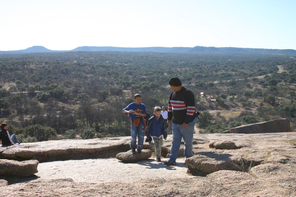 2007/01(January)/CubScout-Enchanted-Rock-camping/1024x768_2007-01-07-CubScout-Enchanted-Rock-camping-10.JPG