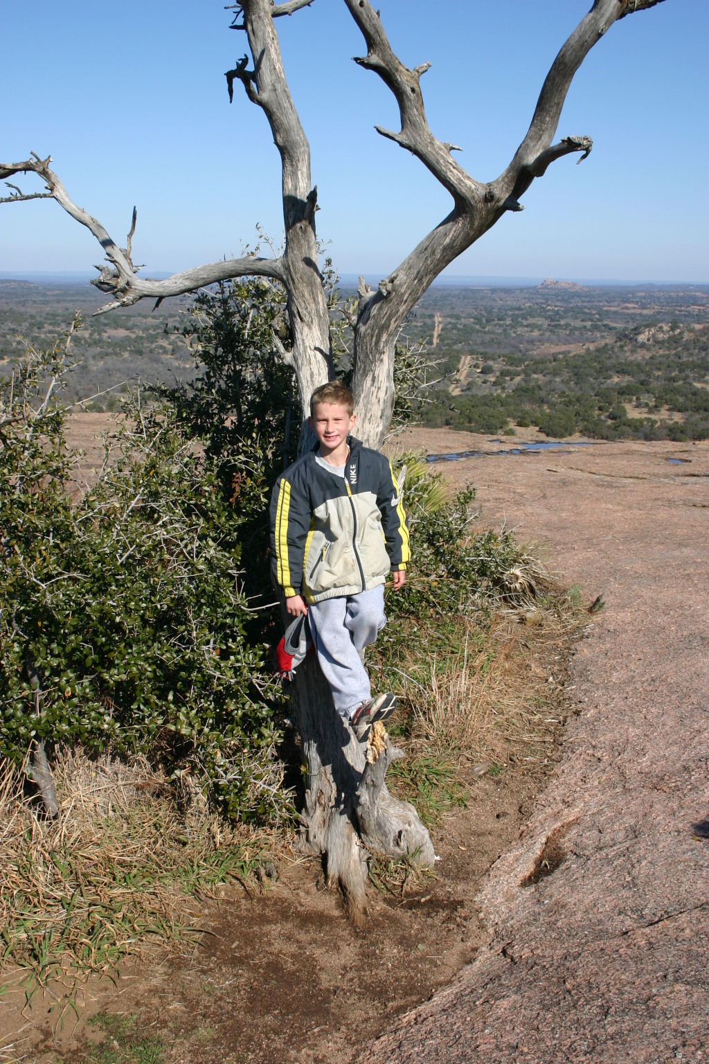 2007/01(January)/CubScout-Enchanted-Rock-camping/1024x768_2007-01-07-CubScout-Enchanted-Rock-camping-33-Chance.JPG