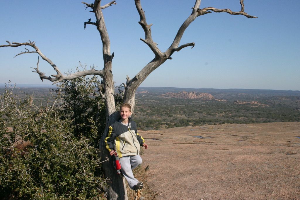 2007/01(January)/CubScout-Enchanted-Rock-camping/1024x768_2007-01-07-CubScout-Enchanted-Rock-camping-38-Chance.JPG