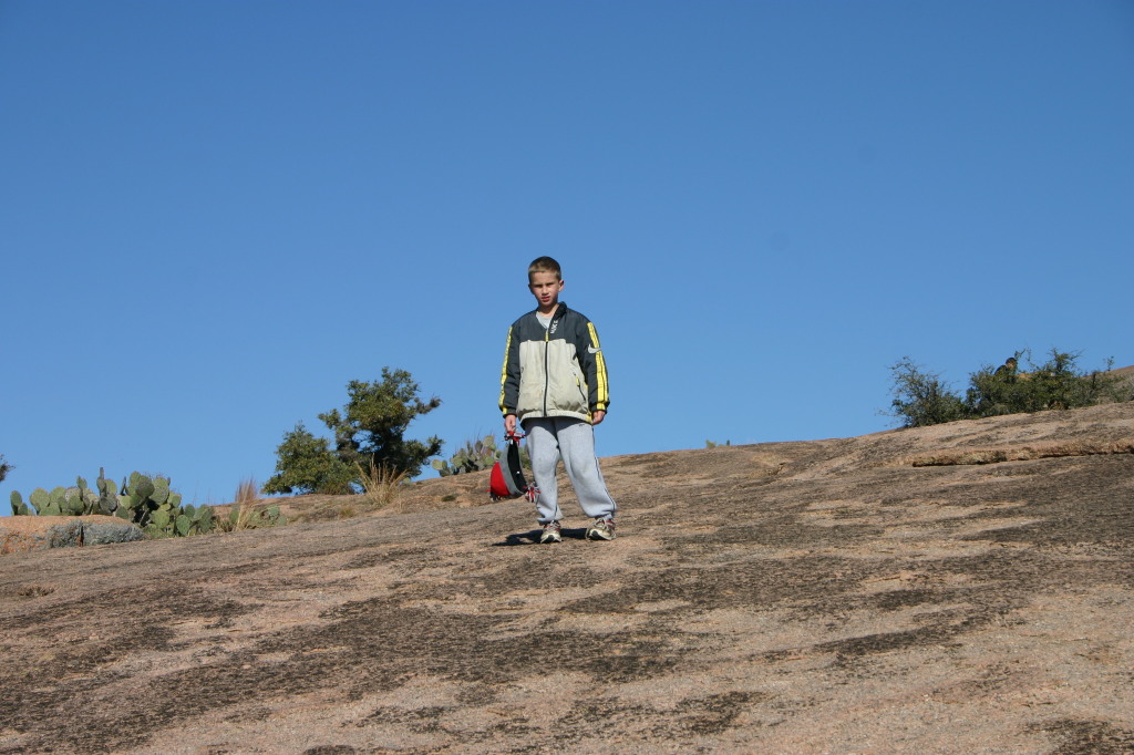 2007/01(January)/CubScout-Enchanted-Rock-camping/1024x768_2007-01-07-CubScout-Enchanted-Rock-camping-44-Chance.JPG